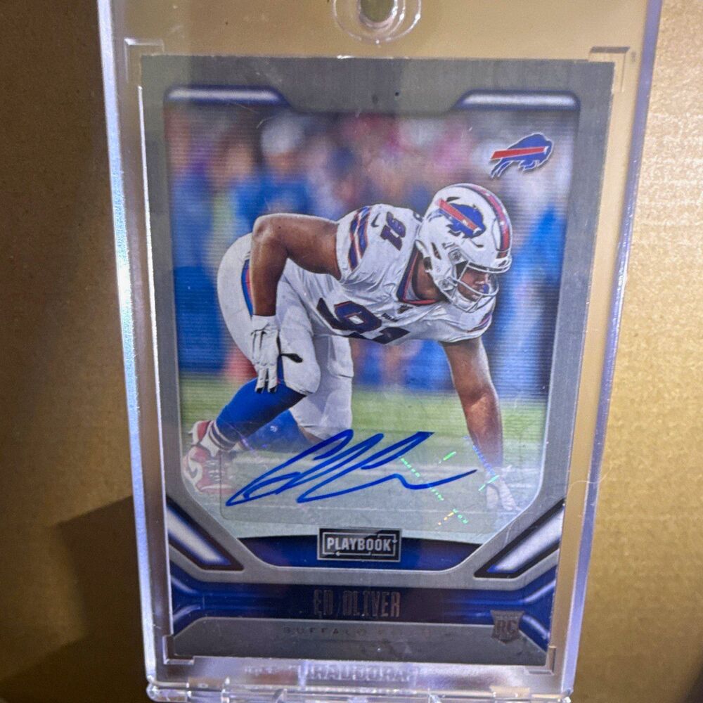 2019 Panini Playbook Rookies Signatures Ed Oliver RC Auto #147 Blue /49